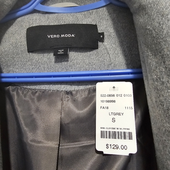 Winter Coat - Picture 3 of 5